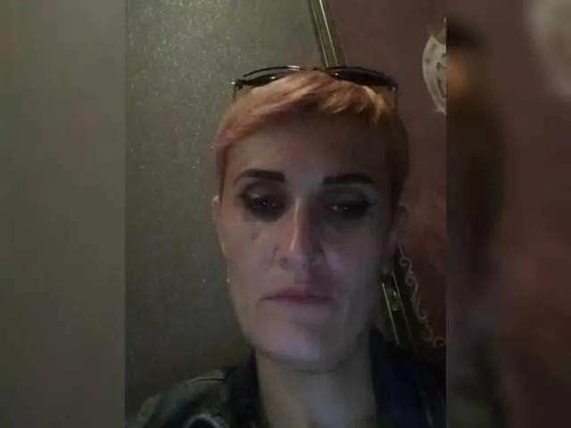 Offline Raisin on BongaCams