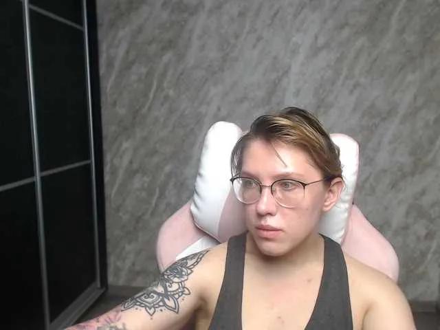 Offline Regimasmile on BongaCams