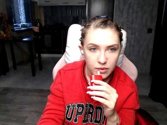 Offline Regimasmile on BongaCams