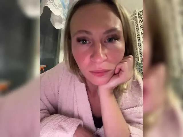 Offline Saveta on BongaCams