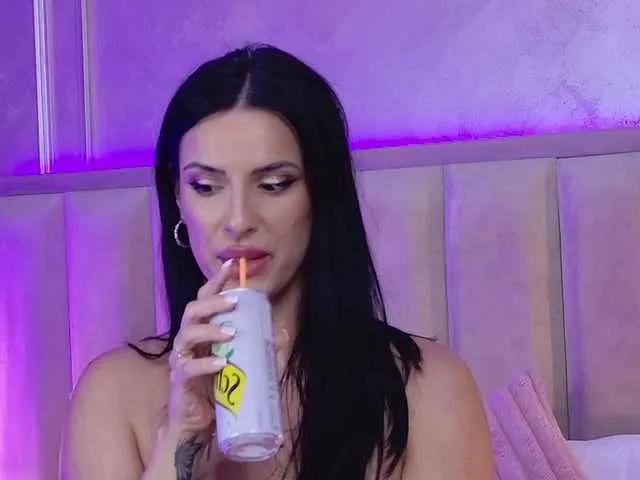 Offline sereneloving on BongaCams