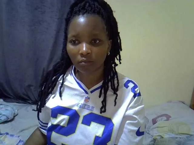 Offline Sexxyqueenss on BongaCams