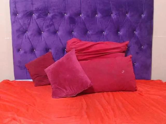 Offline sexyeboncurvy on BongaCams