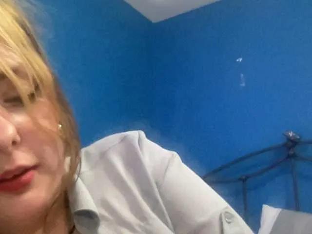 Offline skarlett-rose on BongaCams