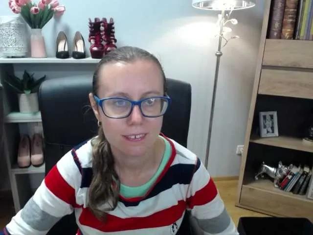 Offline sparkleLizzy on BongaCams