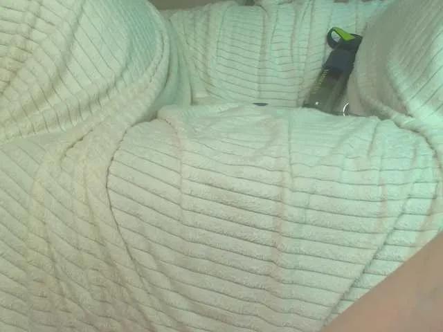 Freechat squikt on BongaCams