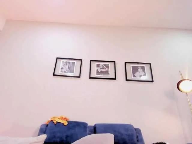 Offline sussankeller on BongaCams