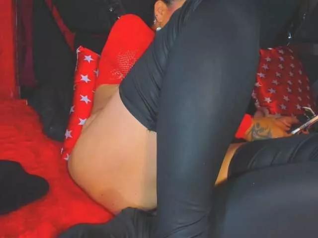 Offline taylorhardcor on BongaCams