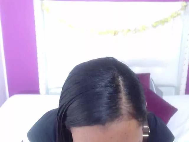 Offline tiny-sarah1 on BongaCams