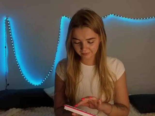 Offline Trusty-dottie on BongaCams