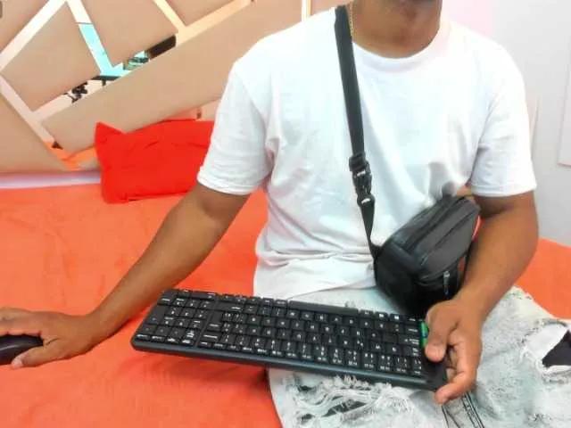 Freechat tu-y-yo19 on BongaCams