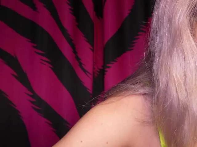 Offline VasyaSylvia1 on BongaCams