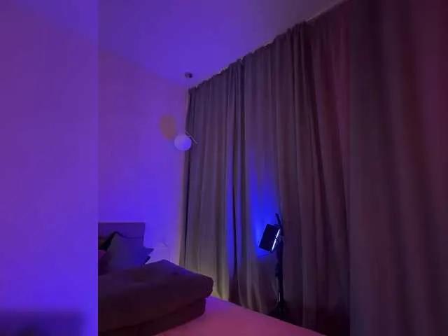 Freechat WhoreMira on BongaCams