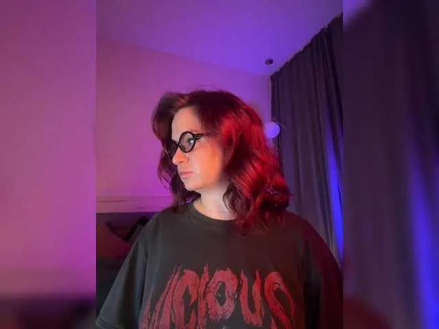 Freechat WhoreMira on BongaCams