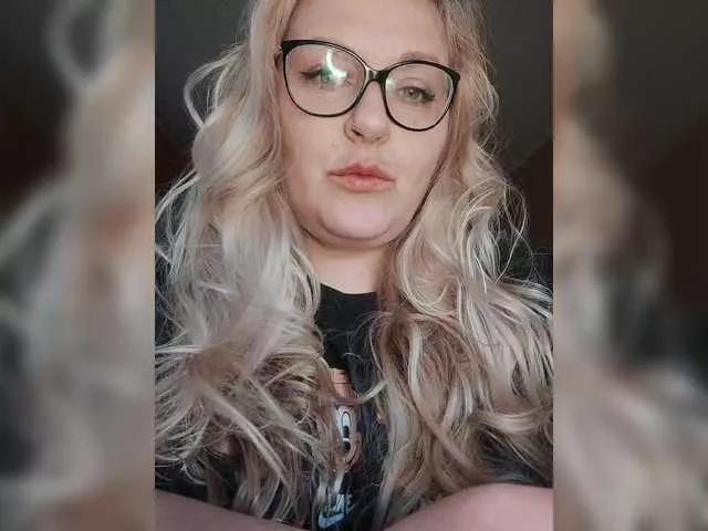 Offline WifeyNusha on BongaCams