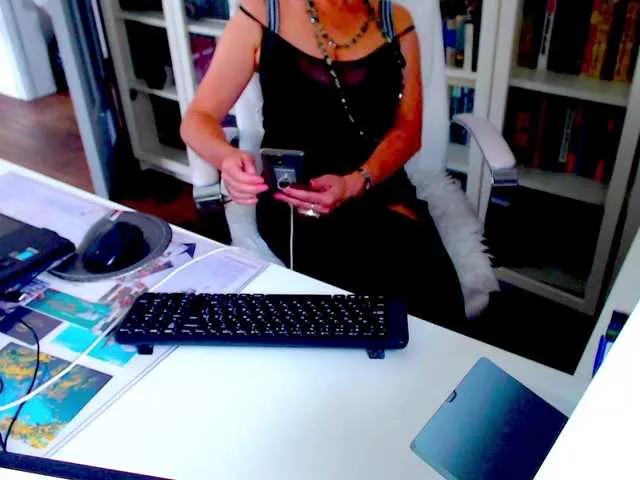 Offline xxangelcatxx on BongaCams