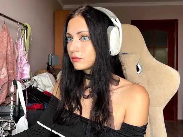 Offline YajairaWeare on BongaCams