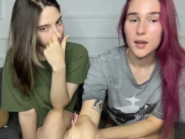 Offline yoursweettreats on BongaCams