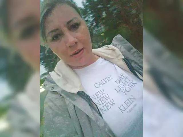 Offline YourWitcher on BongaCams