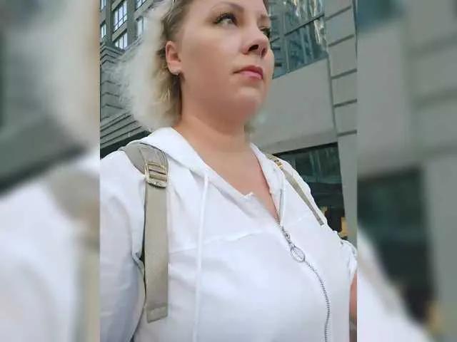 Offline YourWitcher on BongaCams