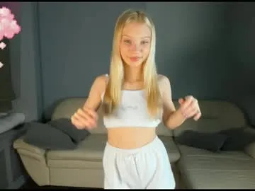 18kira18 on Chaturbate