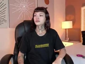 aa_lunit on Chaturbate 