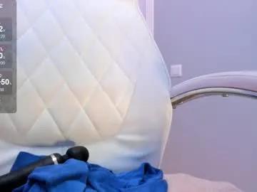 Freechat akura_01 on Chaturbate