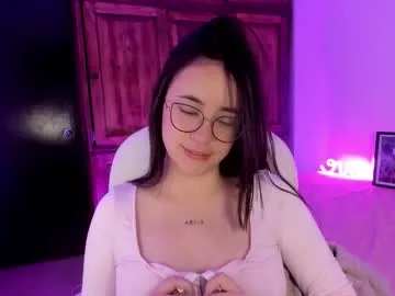 alicee_2 on Chaturbate