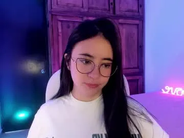 alicee_2 on Chaturbate