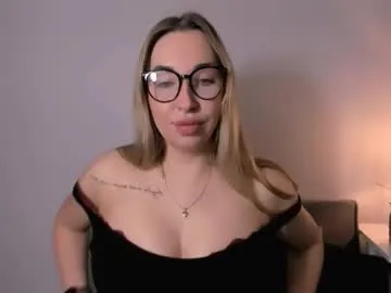 ariaswan on Chaturbate