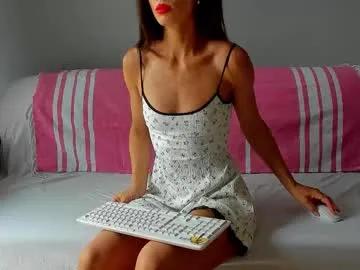 Freechat bella_hot77 on Chaturbate