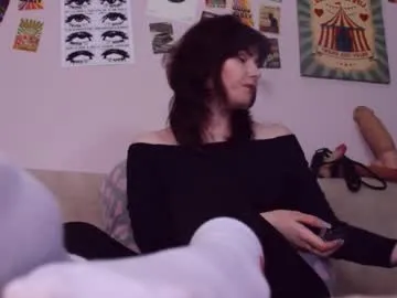 blake_luna — GOAL: rub my bigest strapon [88 tokens left] #femdom #feet #joi #strapon #sph