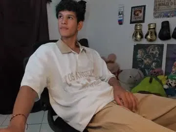 brandonstonexl — take off my shirt [40 tokens left]