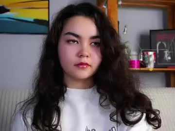 camrising — Goal: ently rub the neck^^ Hi it's my second day so let's get to know each other and have fun #shy #cute #new #18 #asian [0 tokens remaining]