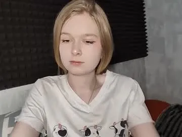 chanelledroz — GOAL: Take off my bra under my top : My name is Lia, lets get crazy!  #bigboobs #bigass #18 #shy #anal [147 tokens remaining]