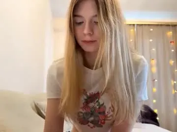 chloe_show on Chaturbate