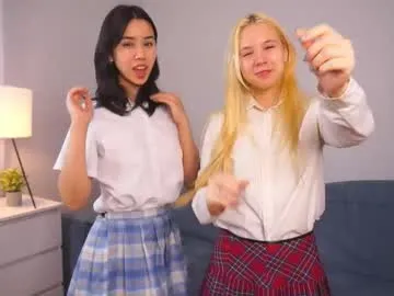 claragrosshans — Shorten the shirt<3 #18 #natural #shy #asian [100 tokens remaining]