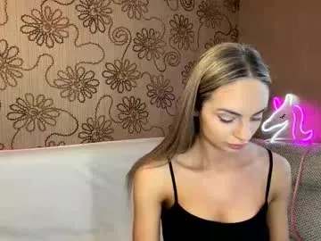 cutetella on Chaturbate