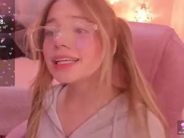 dulce_powl on Chaturbate