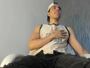 Freechat dylan_cross_ on Chaturbate