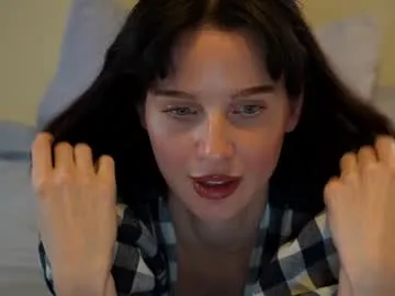 ellaa91 on Chaturbate