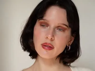 ellaa91 on Chaturbate