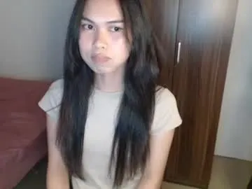 emily_xo143 model from cb