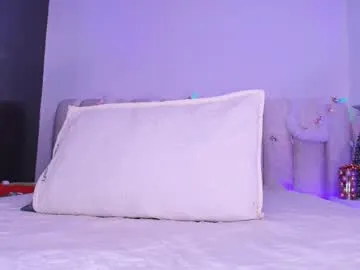 estrella_hanks_ on Chaturbate