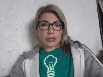 fox_red_lady7's avatar