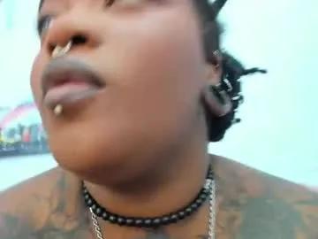 Freechat fuentes_anna on Chaturbate