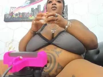 Freechat fuentes_anna on Chaturbate