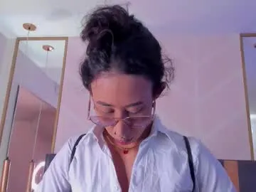 gabypetit on Chaturbate