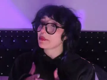 ghosty_doll on Chaturbate