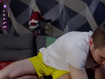 harvey_ren — Welcome everyone  Big cum at the goal  Private show anytime  Lovense is ON  Support me --- follow &  #bigdick #lovense #pvt #cum #master  #young [1800 tokens left]